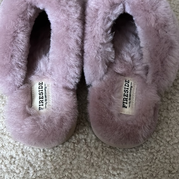 Fireside by dearfoam Sydney Water Resistant Genuine Shearling Scuff Slipper - Picture 3 of 4